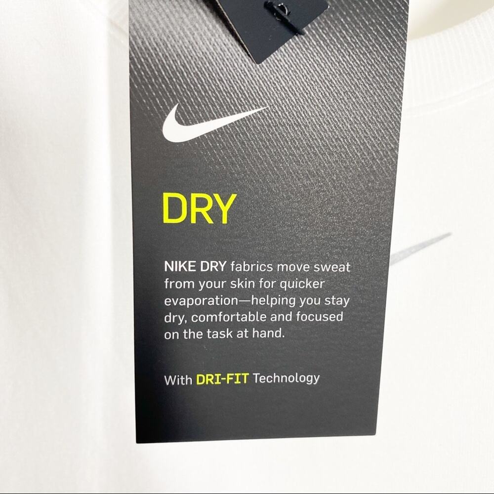 Nike Infinite Tank - White / Silver Swoosh - Size Small - NWT - Picture 7 of 12